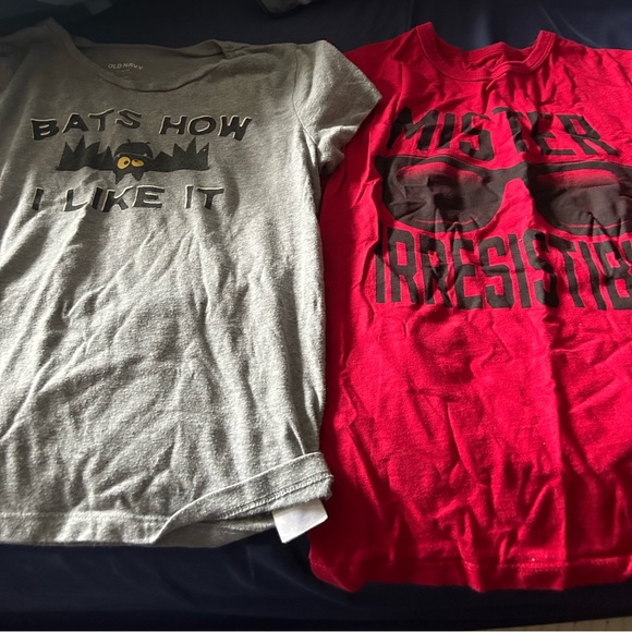 Valentines, two St Patrick’s and one Halloween t - Picture 2 of 2